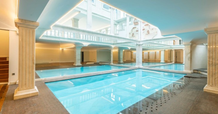 Casas de luxo com piscina aquecida
