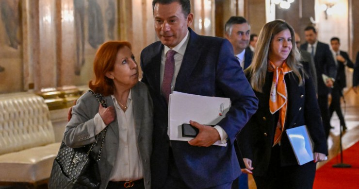 Maria da Graça Carvalho, ministra do Ambiente e Energia, e Luís Montenegro, primeiro-ministro Apoio a casas eficientes