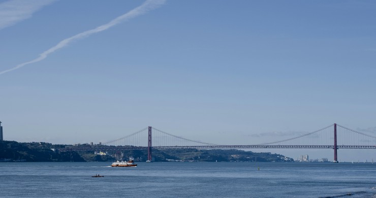 ligação fluvial
