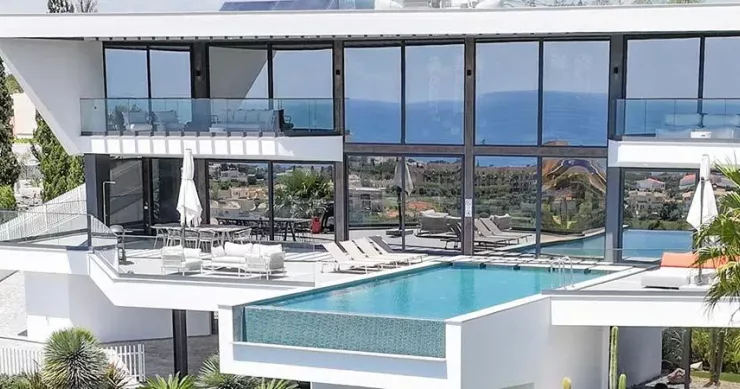 Casa em Albufeira e Olhos de Água, Faro - 6.200.000 euros