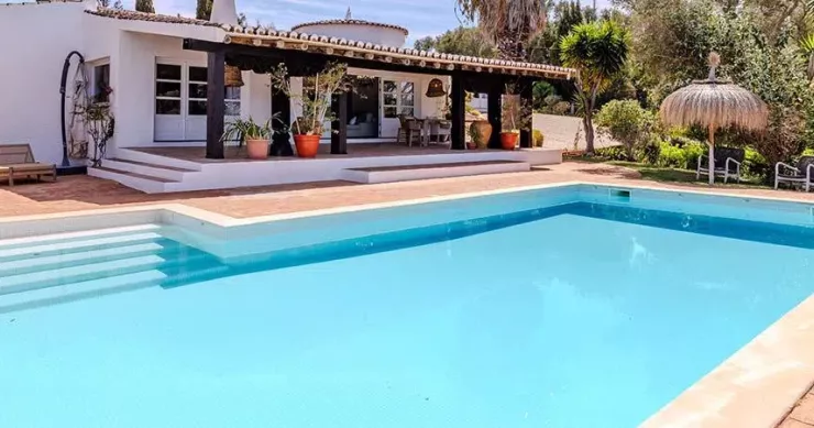 Home in Mexilhoeira Grande, Faro - 1,400,000 euros