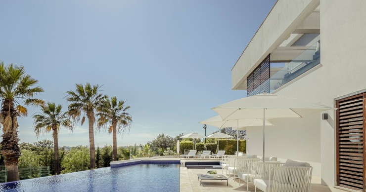 casa de luxo com piscina