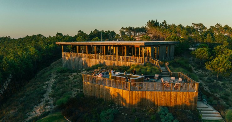 Famous people living in Portugal