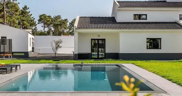 Home in Corroios, Setúbal - 1,690,000 euros