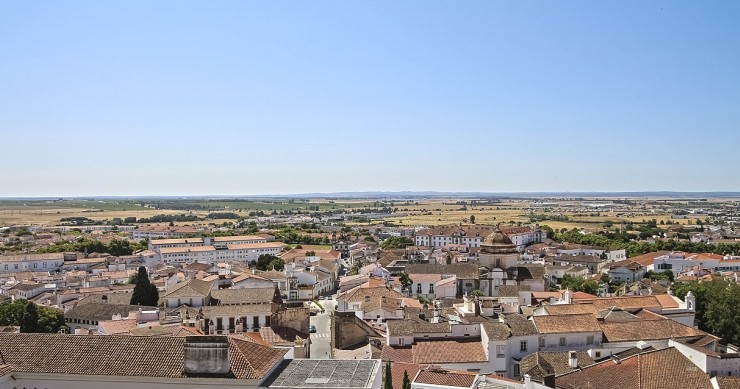 Évora
