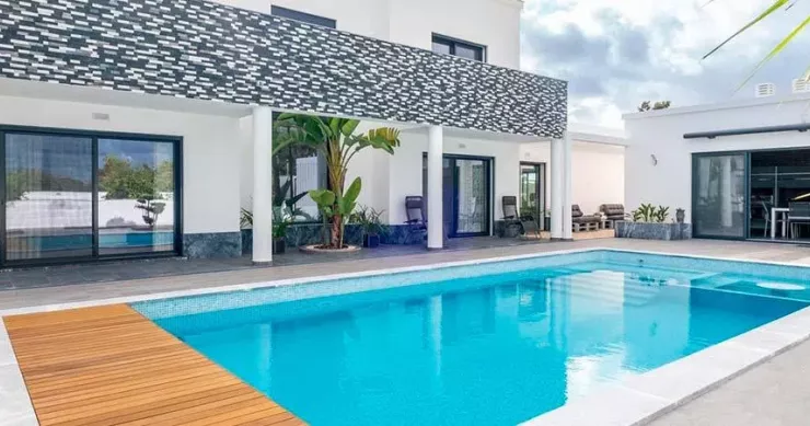 Casa em Luz de Tavira e Santo Estêvão, Faro - 3.295.000 euros