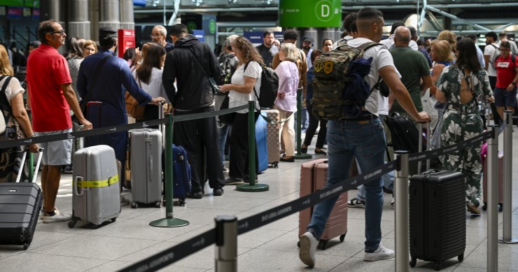 Lisbon airport border checks