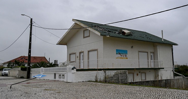 Apoio à reconstrução de casas 