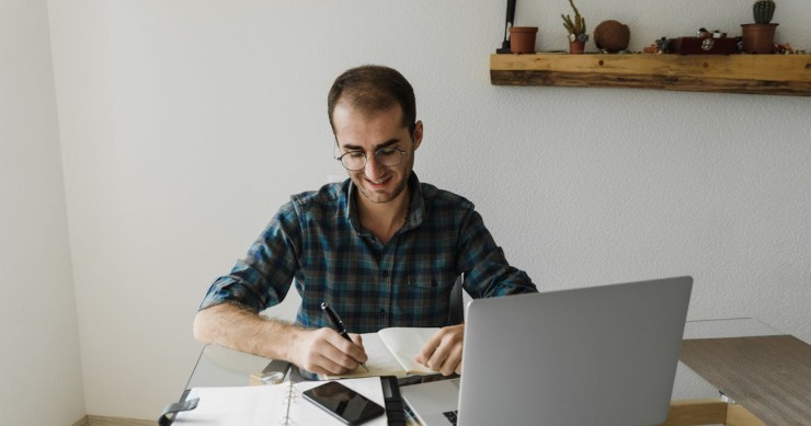Faturas de livros e espetáculos