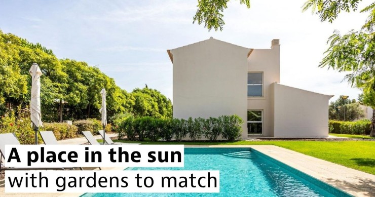 Property with gardens for sale Portugal