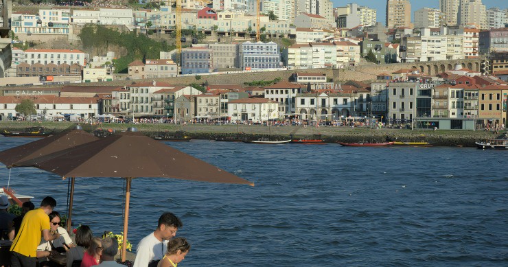 Régions portugaises où la qualité de vie dépasse la France