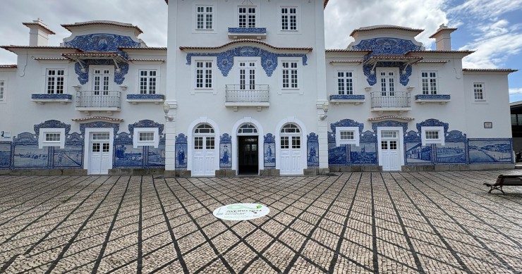  Azulejos, patios et maisons blanchies à la chaux : les secrets de l’architecture portugaise