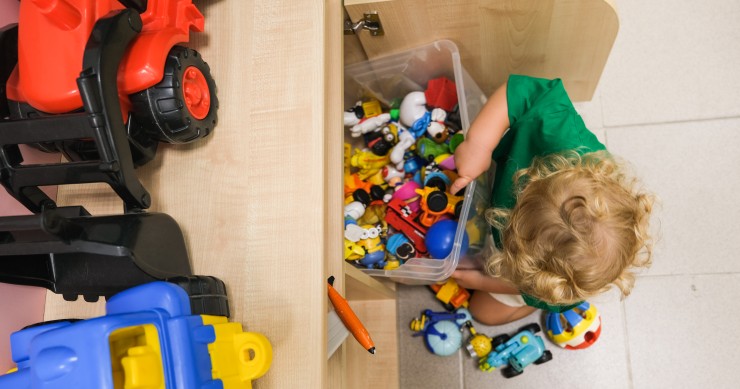 organizar brinquedos