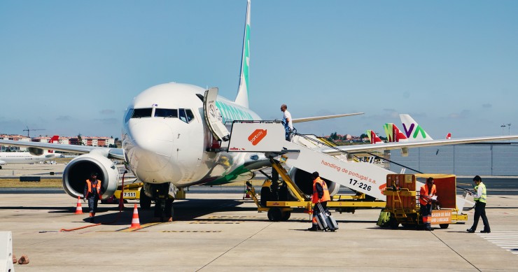 Avião no aeroporto de Lisboa