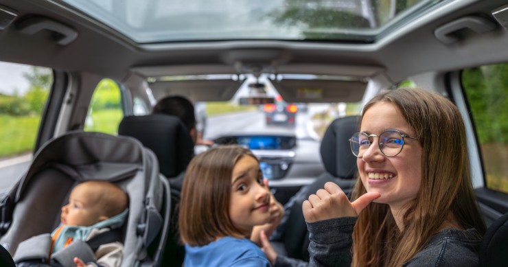 Família no carro