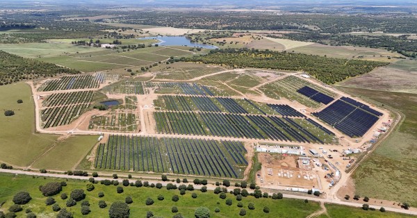 Empresa ibérica garante 210 milhões para projetos de energia renovável