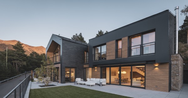 Esta casa de alta montanha redefine os padrões de eficiência e design