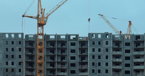 Governo mais do que triplica despesa do IHRU para 12 mil casas