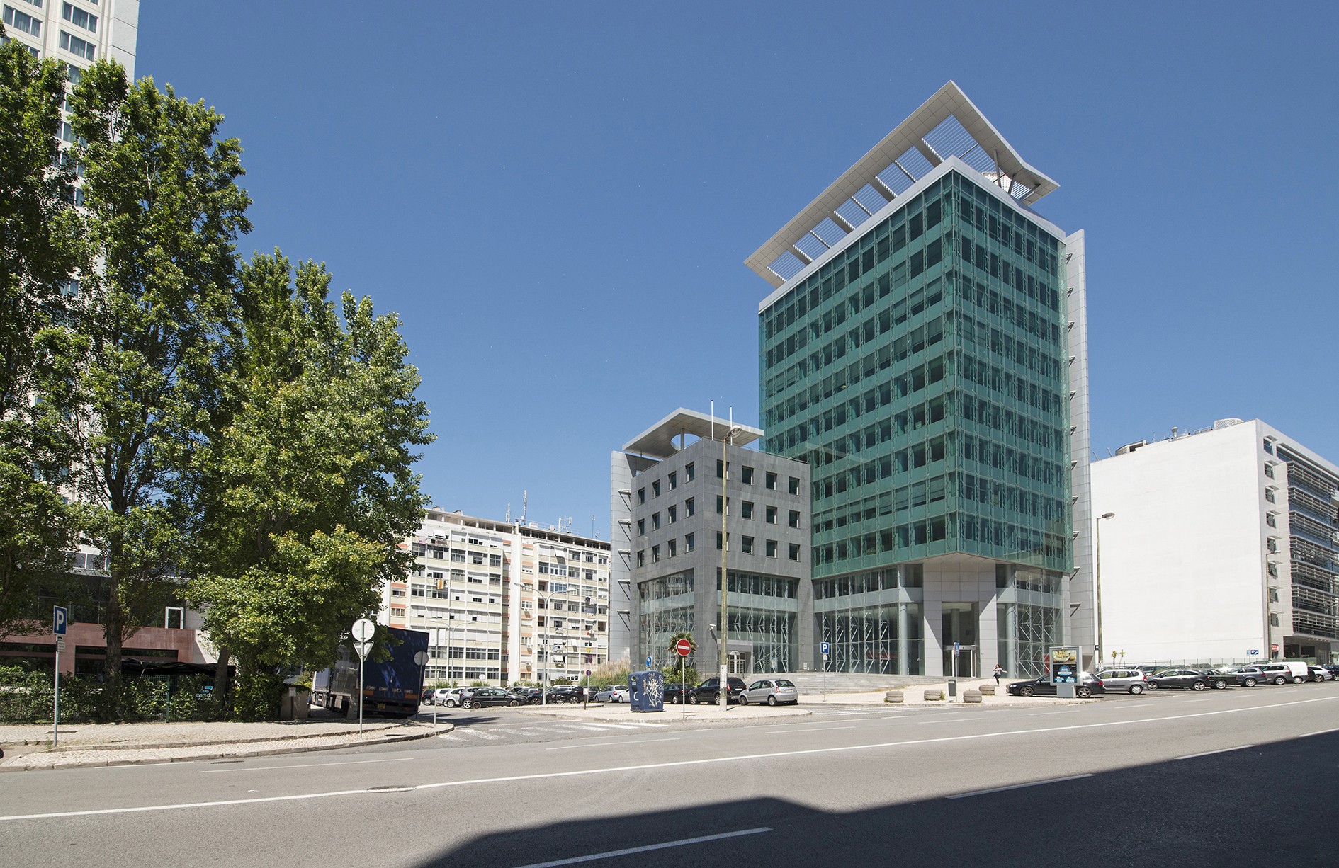Escrit rios Edif cio Malhoa 22 Lisboa Comercializado Pela C W escrit-rios-edif-cio-malhoa-22-lisboa-comercializado-pela-c-w