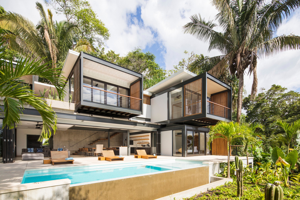 Localizada na praia de Santa Teresa, Costa Rica / Joya Villas