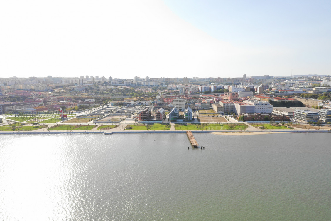 A vista do empreendimento, na zona ribeirinha / VIC Properties
