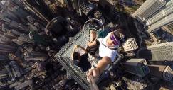 "Rooftopping": a perigosa moda de tirar "selfies" desde o alto de um arranha-céus (fotos)