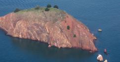 red_rock_island_02