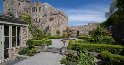 pay-jose-mourinho-views-modern-welsh-castle-2-1060x594