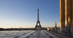 paris-eiffel-tower-empty