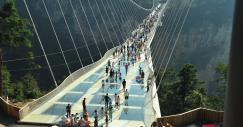 china_2_puente_de_cristal