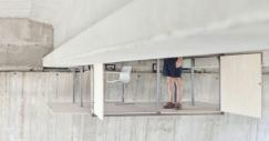 hidden-studio-beneath-a-busy-bridge-03-850x566