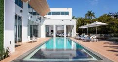 A piscina, claro...