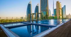 Tem spa, piscina e um clube gourmet