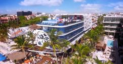 O exterior do hotel