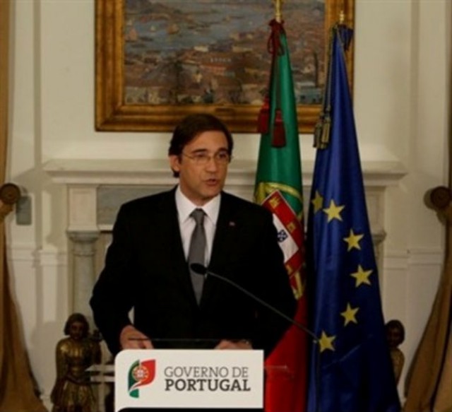 pedro passos coelho garante que portugal vai cumpriri o programa da troika mas prevê "reajustes" em novembro