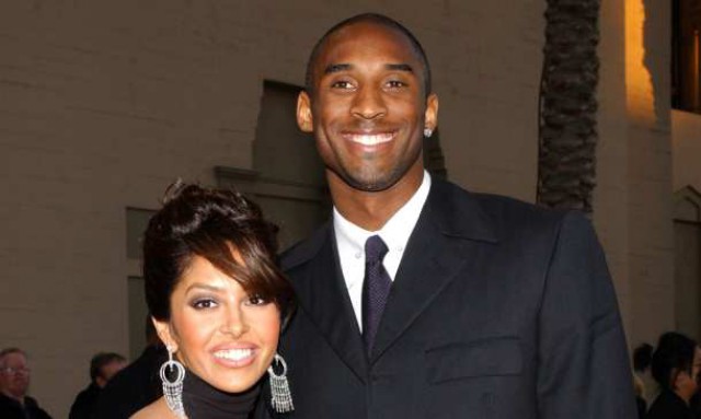 a estrela do basquetebol kobe bryant com a sua ex-mulher vanessa