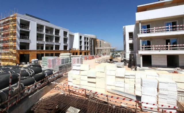 no final do ano passado, a empresa tinha uma carteira de obras de 744 milhões de euros