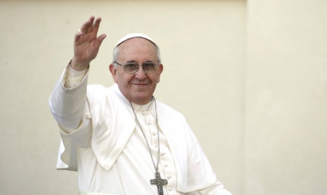 papa francisco rejeitou, para já, viver no apartamento papal, no palácio apostólico