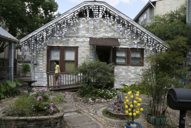 a beer can house está localizada em houston