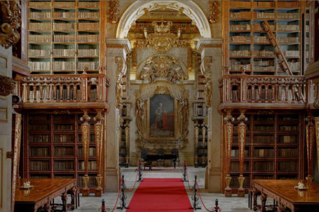 A Biblioteca Joanina, em Coimbra, lidera a lista