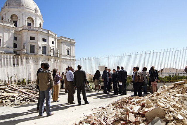 a comitiva durante a visita ao convento do desagravo