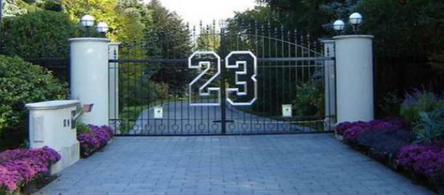 Michael Jordan quer "desfazer-se" da casa porque já não precisa de "tanto espaço".