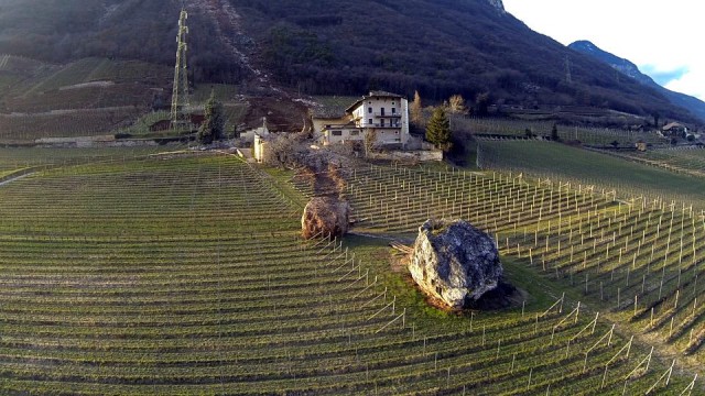 A casa está localizada na pequena localidade de Tremeno.