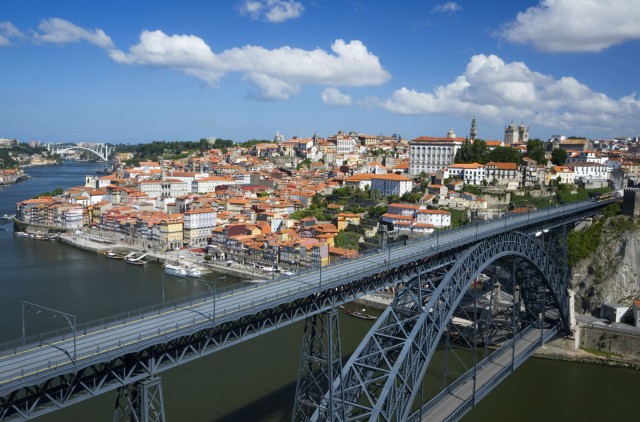 Vista panorâmica sobre a cidade do Porto.