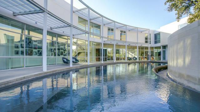 Esta espetacular casa está à venda por 7,1 milhões de euros (Fotos: Trulia).