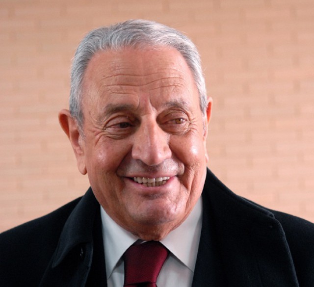 Américo Amorim lidera a lista, com uma fortuna avaliada em 2.484,2 milhões de euros.