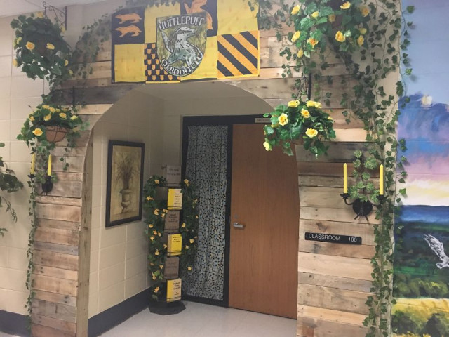 A entrada de uma das salas de aula