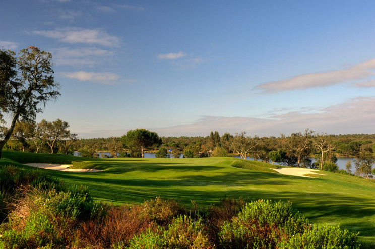 Na Herdade da Vargem Fresca funcionam dois campos de golfe, o Ribagolfe I e II / Facebook Ribagolfe