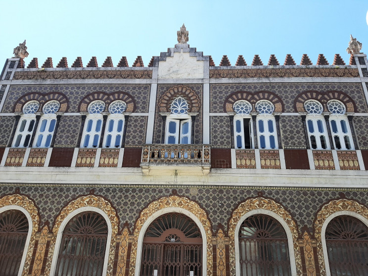 “Edifico Árabe” Rua José Falcão, Porto. / Selina
