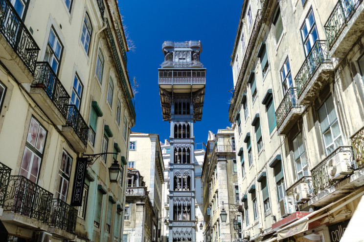 Lisboa continua a ser região mais cara para adquirir um imóvel, com preços a rondar os 2.807 por m2. / Photo by Kit Suman on Unsplash